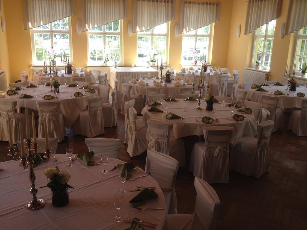 Aparthotel Am Heidensee Schwerin  Bagian luar foto